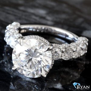 7.38CTW LAB Round Diamond Solitaire With Diamond Scallop Set Round Diamond Shoulders