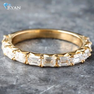 1.16ctw Horizontal Emerald Cut Prong Set Band