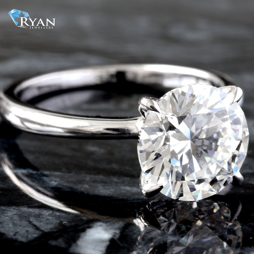 3.01ct Brilliant Cut Solitaire Ring - Image 2