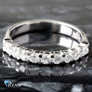 0.50CTW LAB 9 Diamond Shared Prong Band