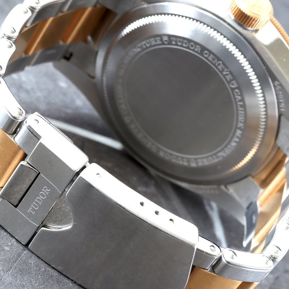 2022 TUDOR Black Bay GMT 41mm Steel and Yellow Gold Bracelet Watch - Image 2